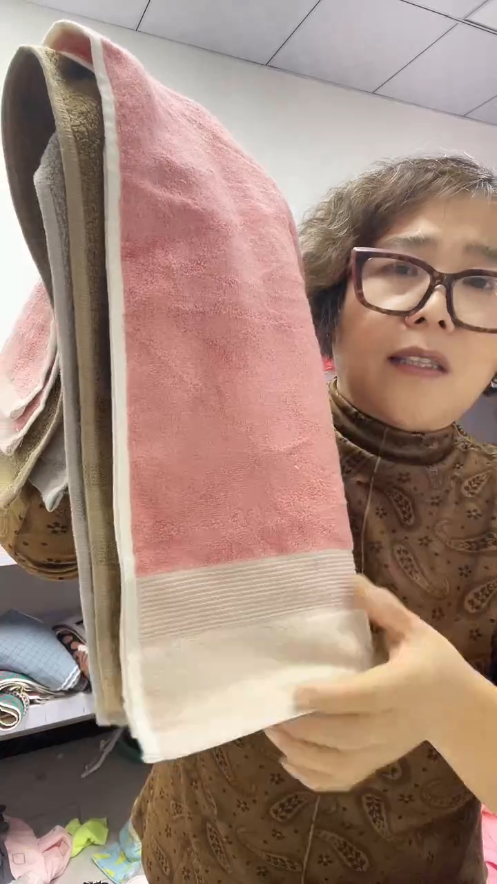 毛巾二  （四条）         