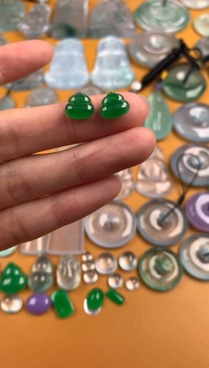 颈饰未镶嵌翡翠7.8-8.8-3.1