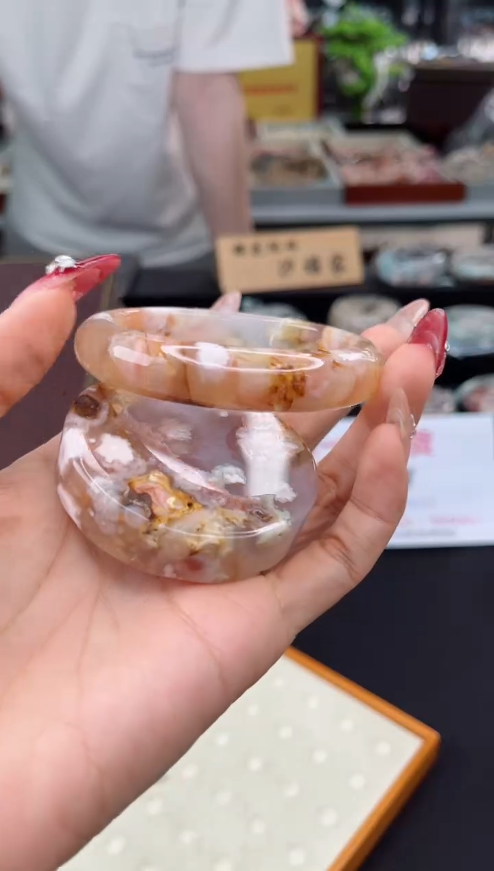 【闪购商品】石英质玉手镯未镶嵌59圈口（赠品镯心）6507093