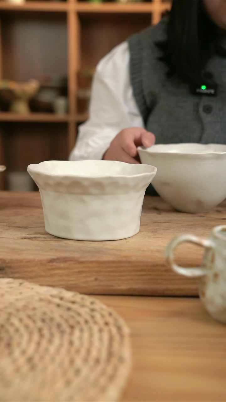 【闪购商品】E003白色的手捏酸奶桶