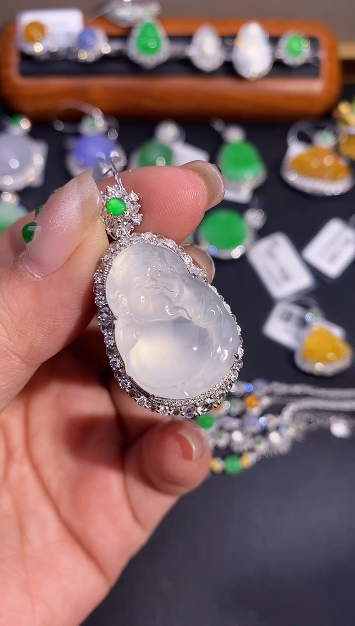 【闪购商品】翡翠吊坠(不含链)18K金镶嵌财神吊坠