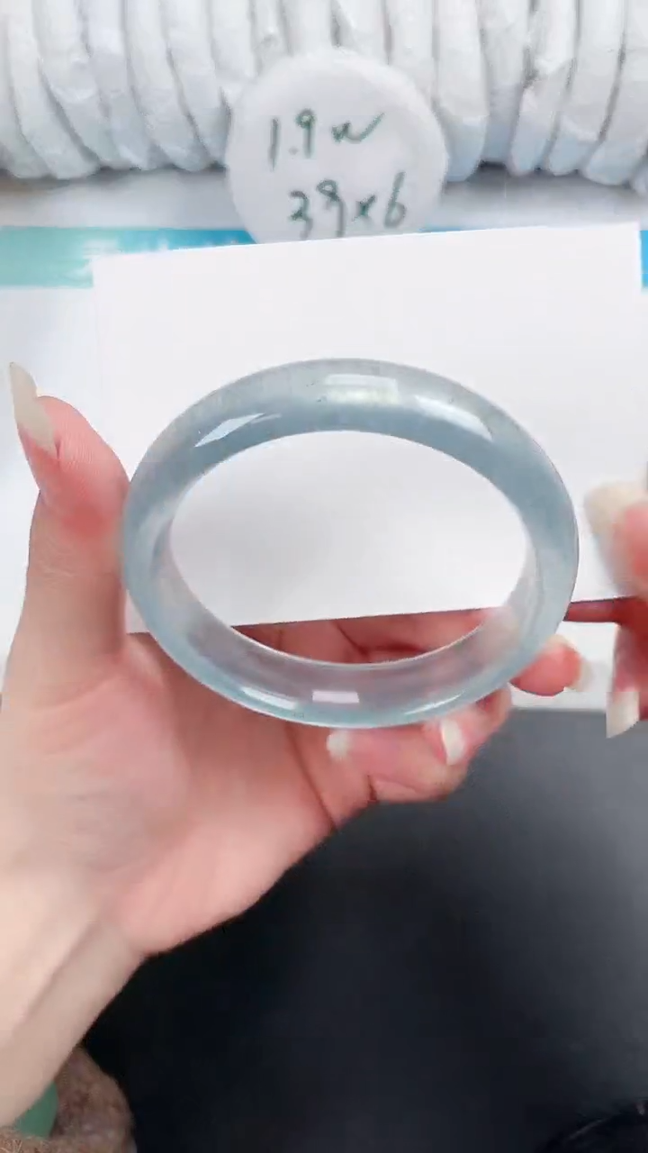 【闪购商品】石英质玉手镯未镶嵌130-57.8