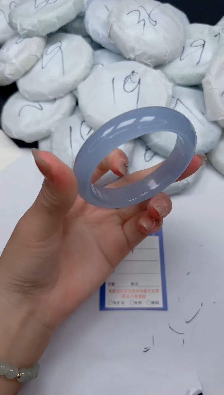 未镶嵌手镯石英质玉137/5556