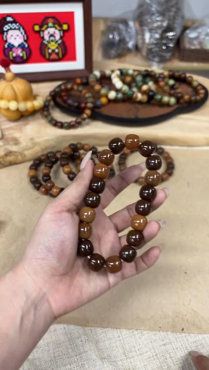 手串菩提根/象牙果13.8干磨烤色（511）