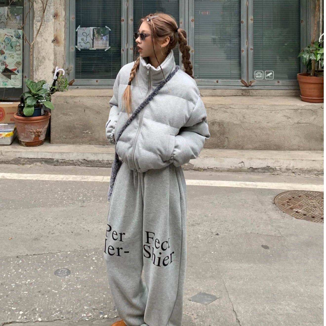 【欢喜SS】冬季韩版ins慵懒感字母印花宽松灰色加绒休闲阔腿卫裤