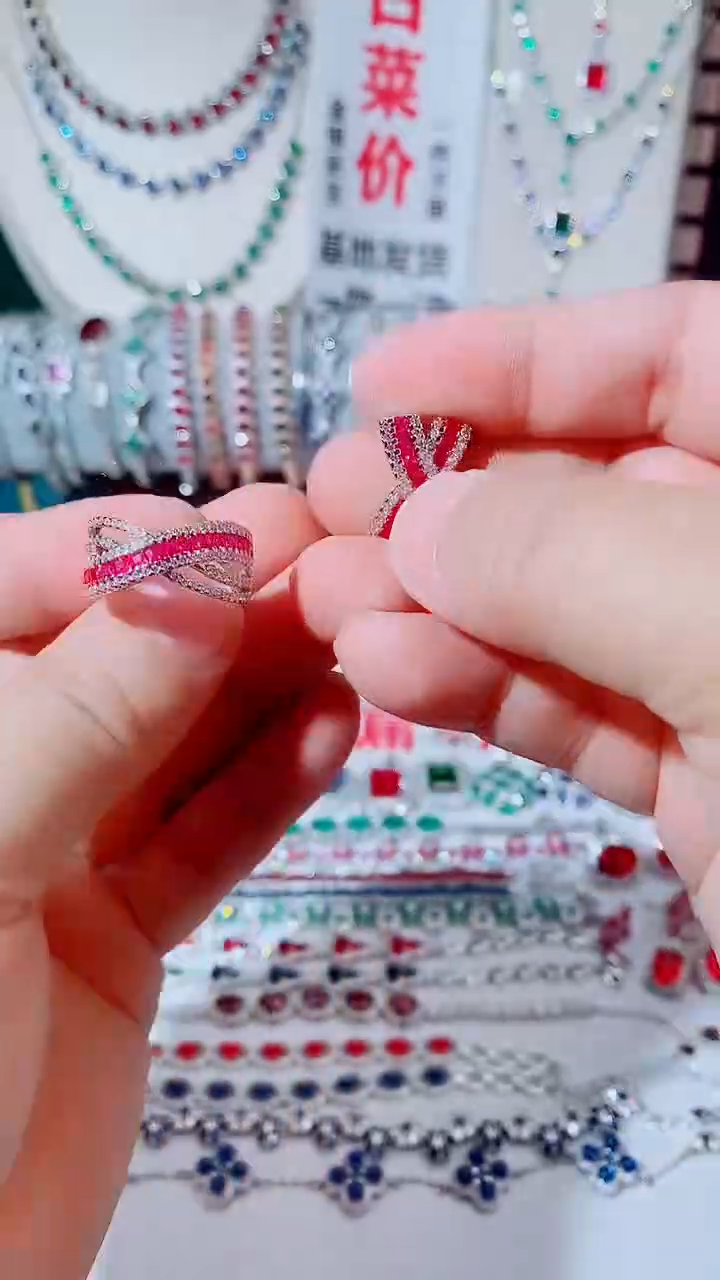 未镶嵌颈饰红宝石红宝石x套装