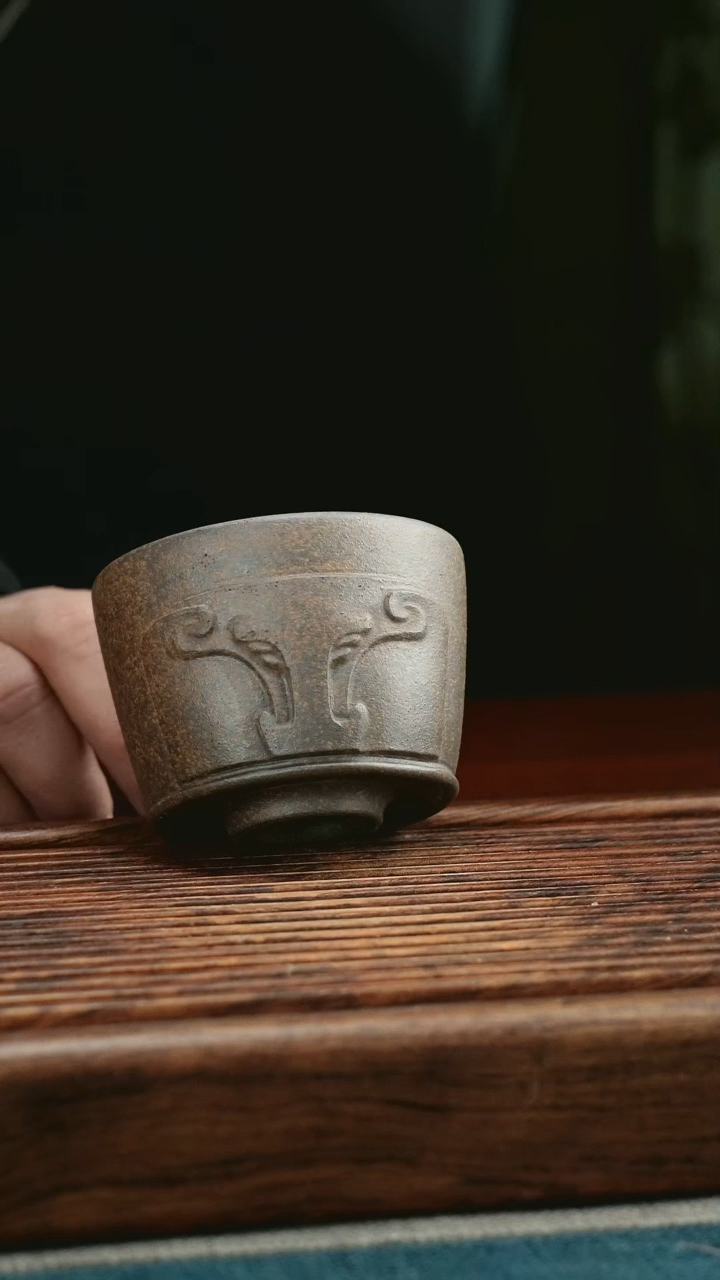 【闪购商品】紫砂茶杯牛气冲天