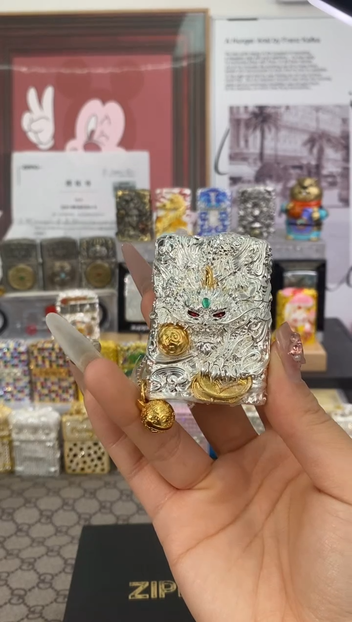 镜面ZIPPO银玉灵动貔貅 礼盒礼袋油火石