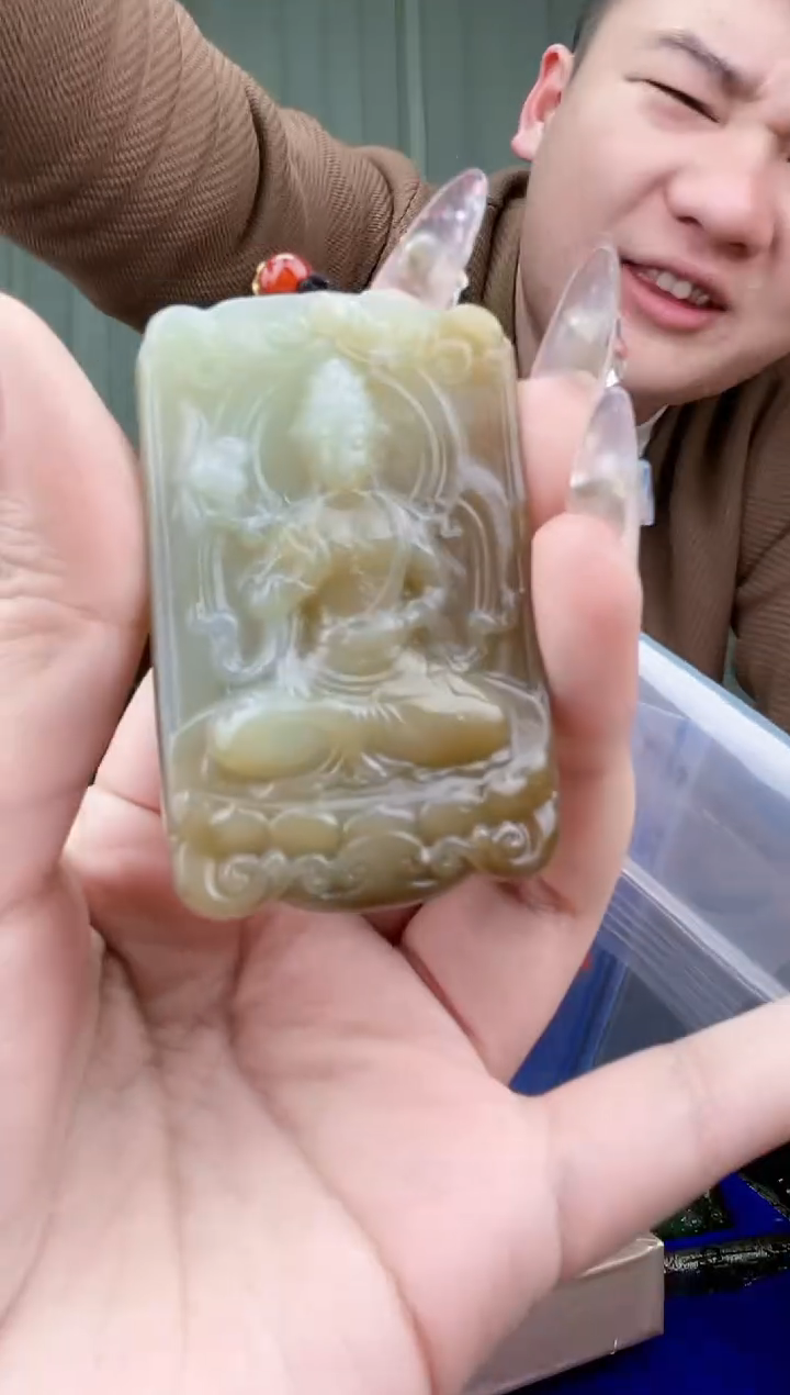 【闪购商品】和田玉挂件未镶嵌拍一发一，多样性发货！