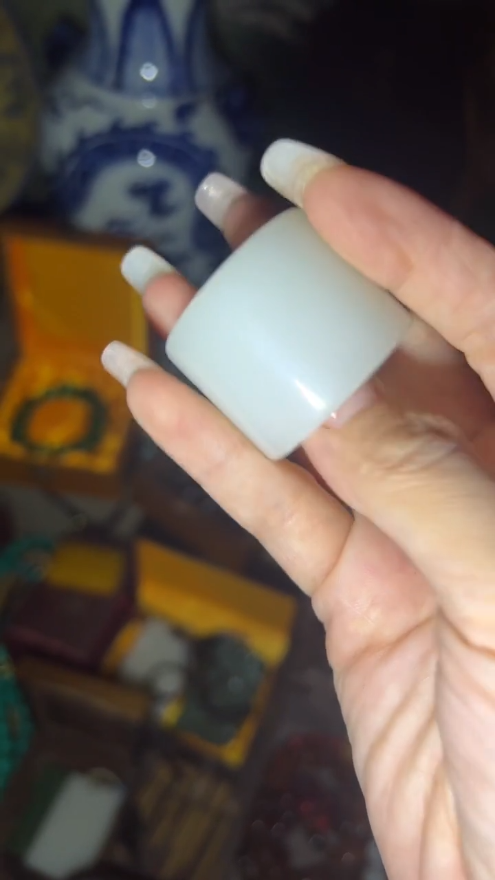 未镶嵌戒圈和田玉闪购高端商品链接