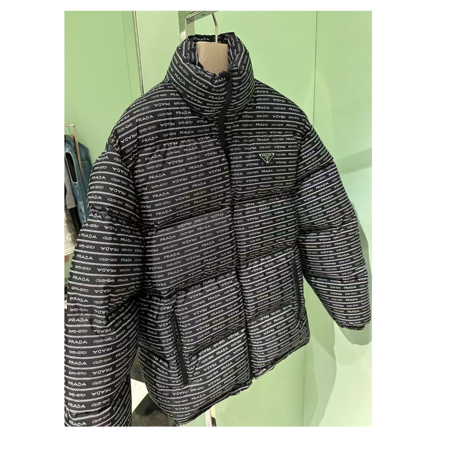 未使用 Prada/普拉达 双双臻选/tf00459/普拉达羽绒服/36