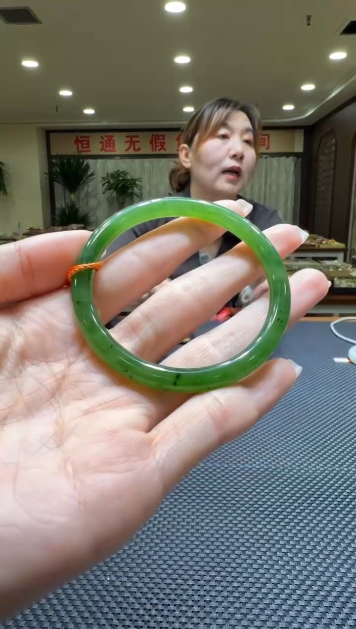 颈饰未镶嵌和田玉手镯57