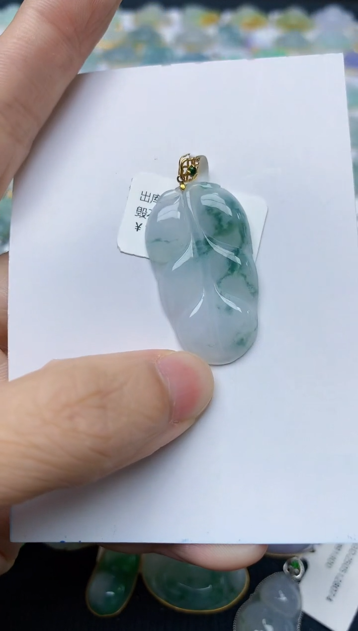 翡翠18K金镶嵌颈饰天然缅甸A货翡翠