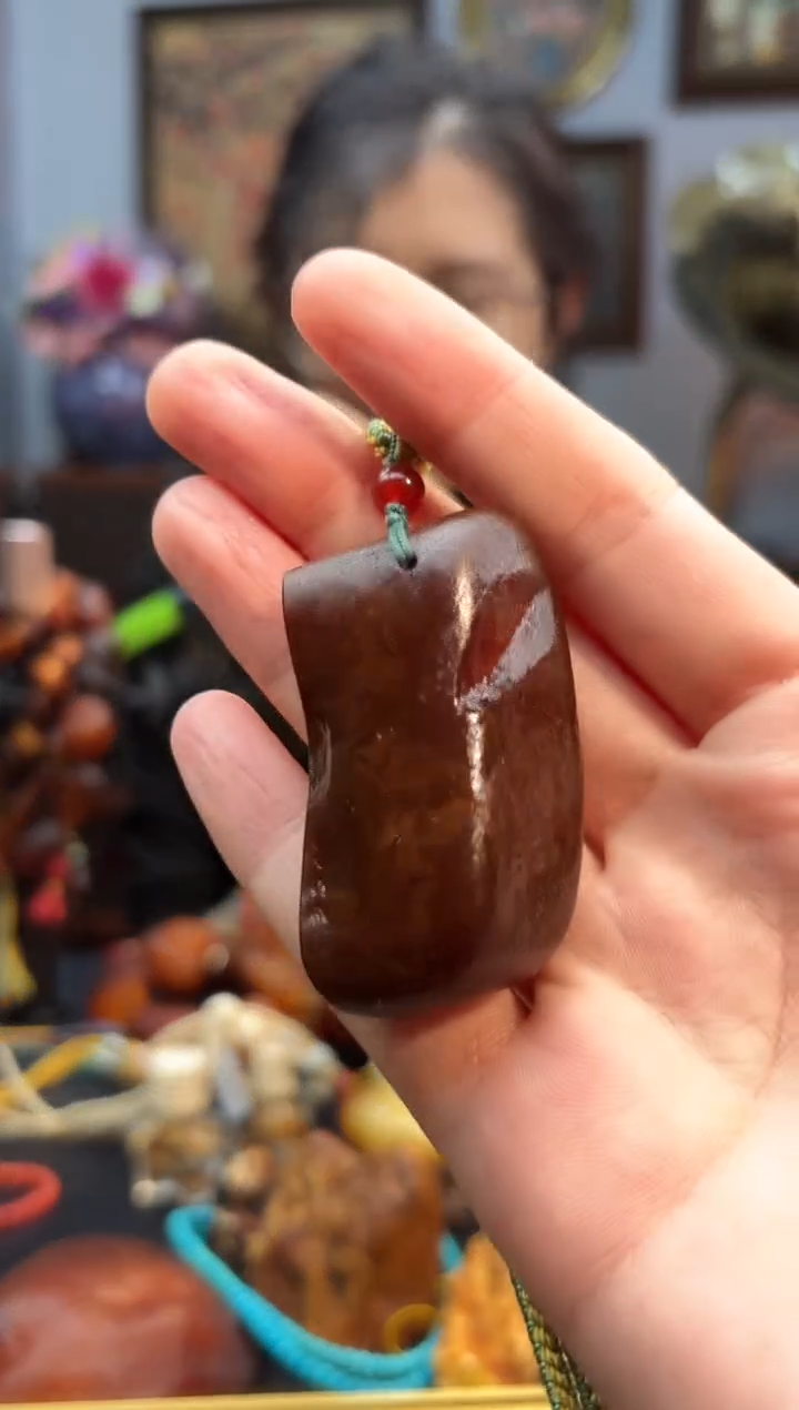 琥珀颈饰未镶嵌吊坠