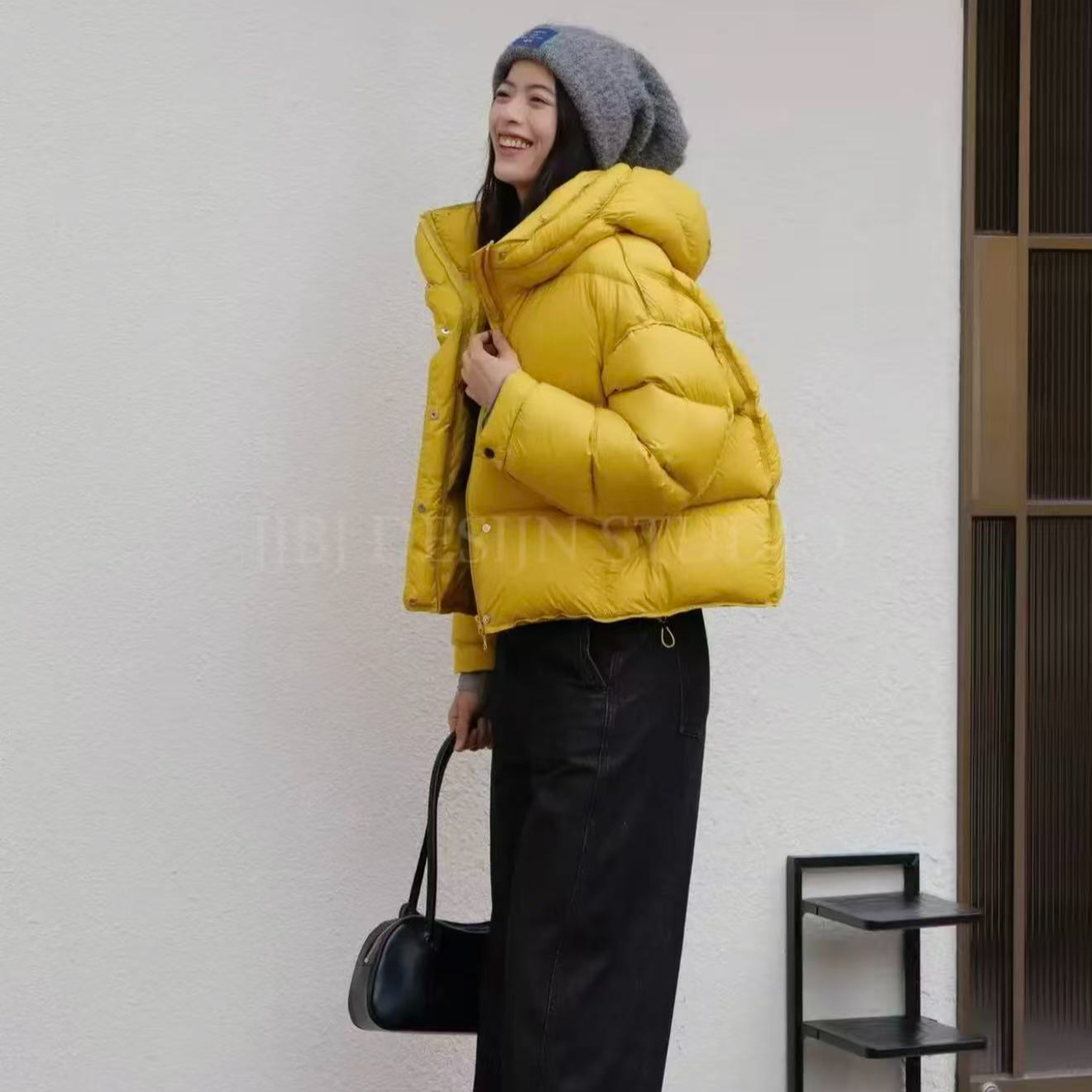 新款撞色扣时尚百搭厚款保暖短款泡芙羽绒服-88073