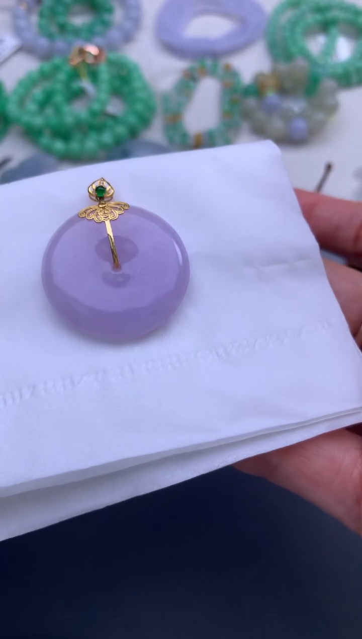 翡翠未镶嵌颈饰翡翠