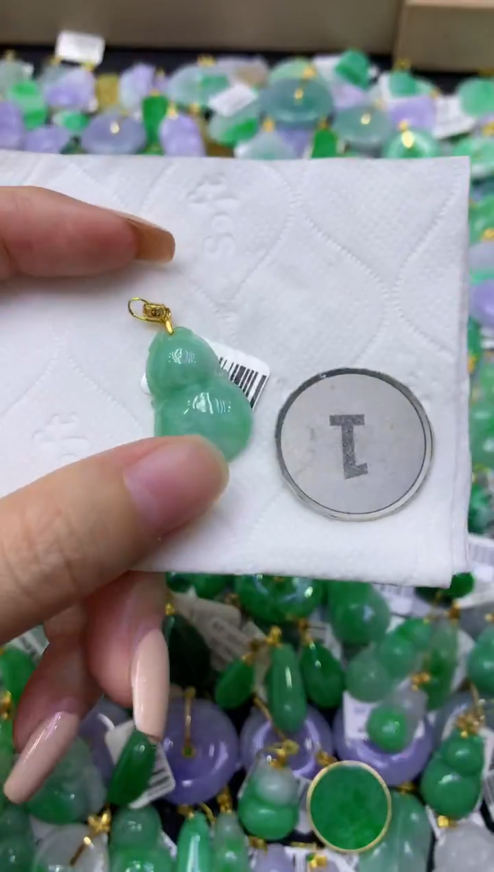 颈饰未镶嵌翡翠天然缅甸翡翠A货