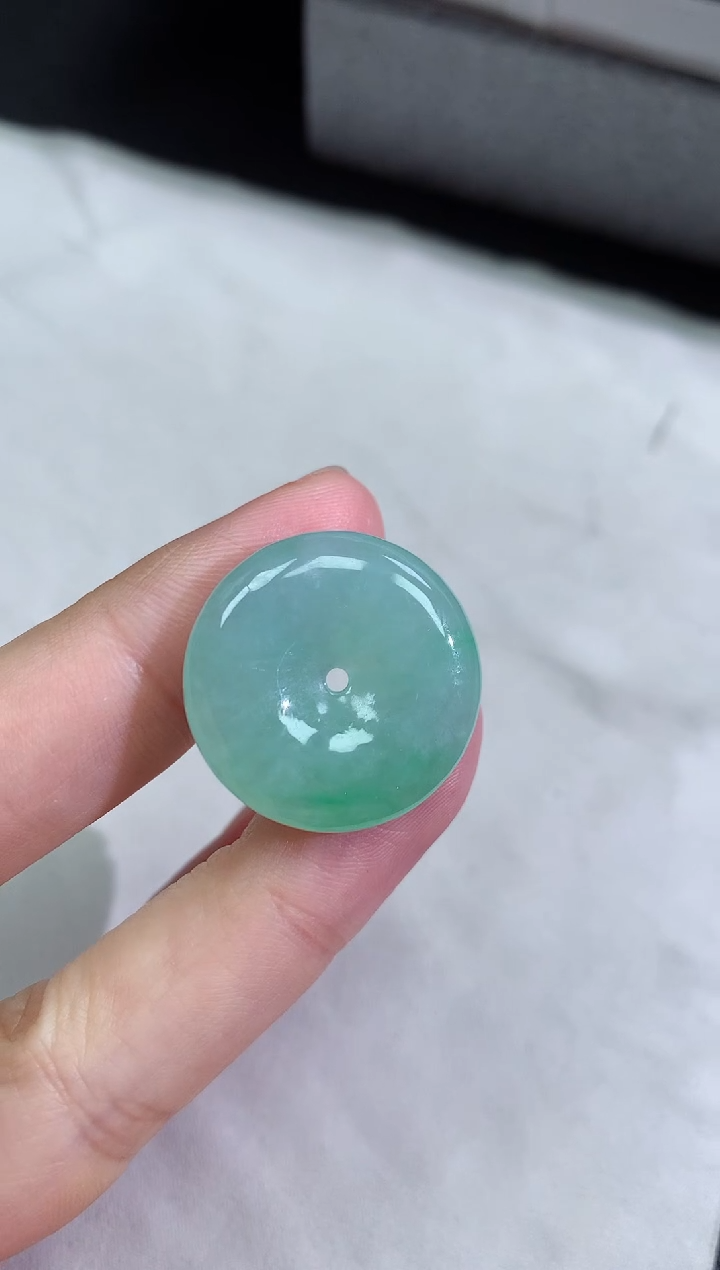 【闪购商品】翡翠颈饰未镶嵌飘绿平安扣吊坠