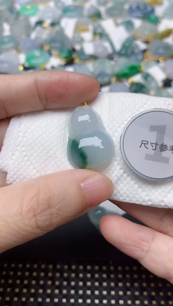 颈饰18K金镶嵌翡翠天然缅甸A货翡翠