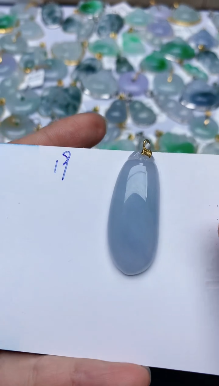 【闪购商品】翡翠颈饰18K金镶嵌天然翡翠A货  