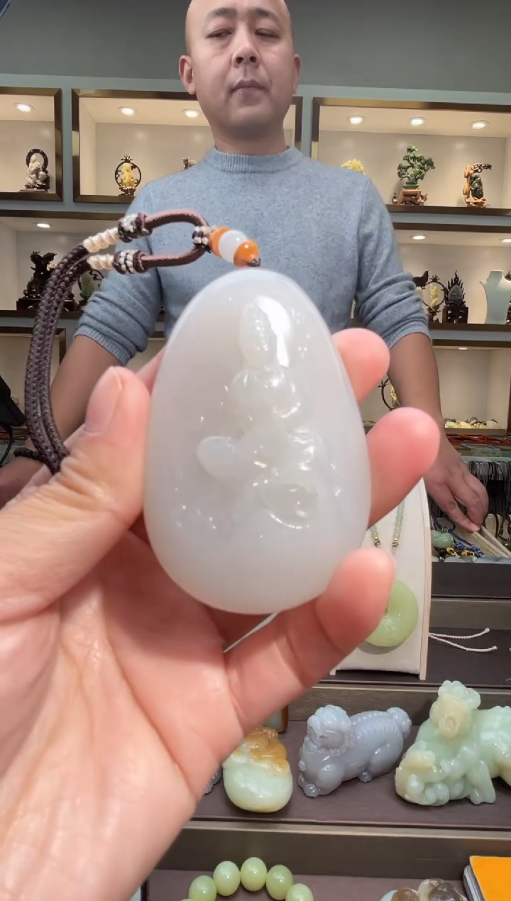 颈饰未镶嵌和田玉苏