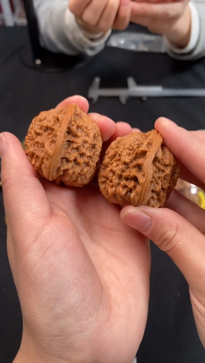 把件文玩核桃南疆石42尺Z848