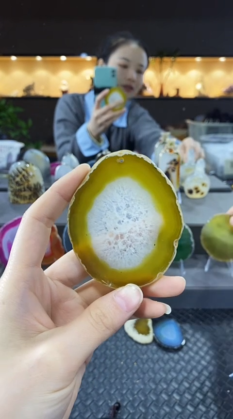 未镶嵌颈饰玛瑙/玉髓有**铺玛瑙