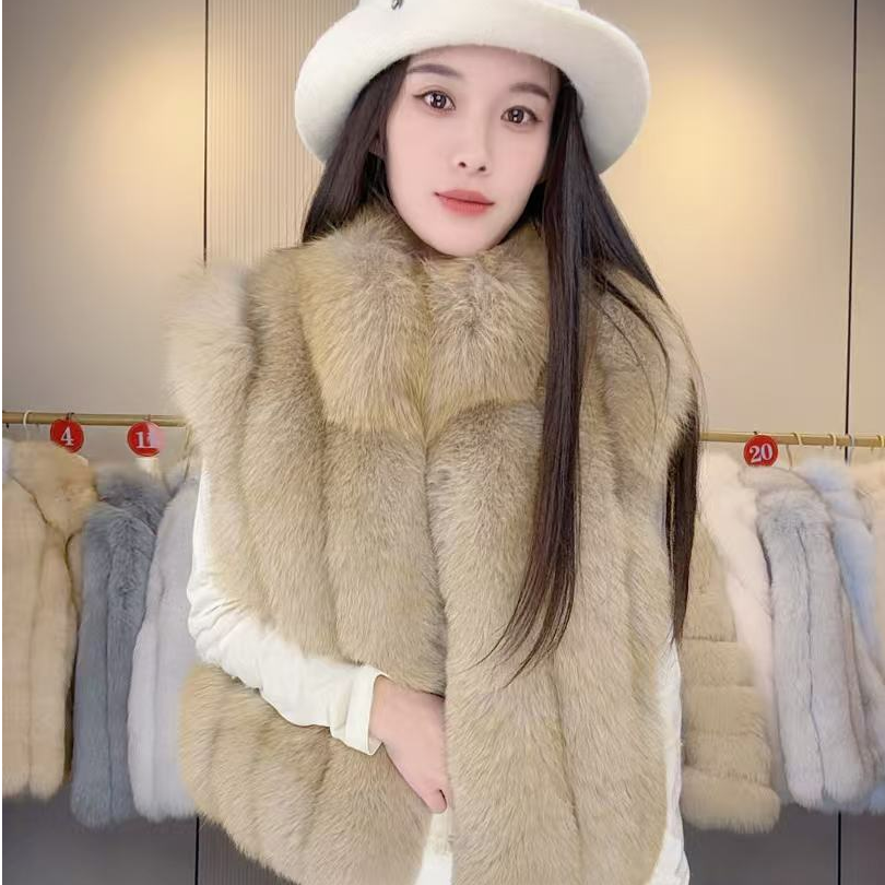 艾依诗（济州雪境）网红新款女装狐狸毛皮草马甲外套整皮短款秋冬季