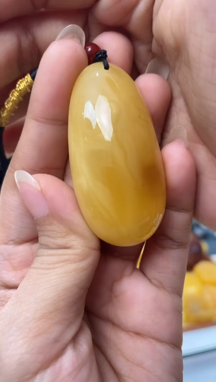 【闪购商品】琥珀裸石未镶嵌天然琥珀蜜蜡水滴