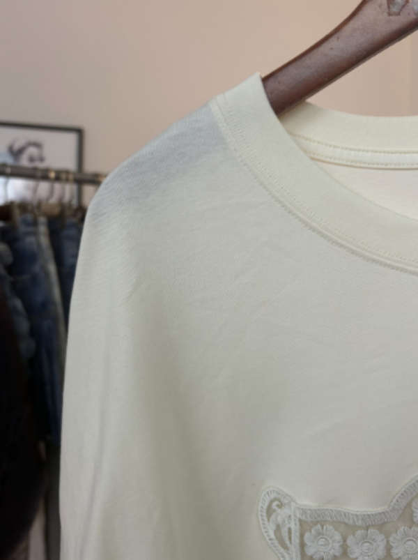 [轻奢] 女款时尚百搭休闲小猫咪刺绣圆领T恤 白色上衣-ZK343