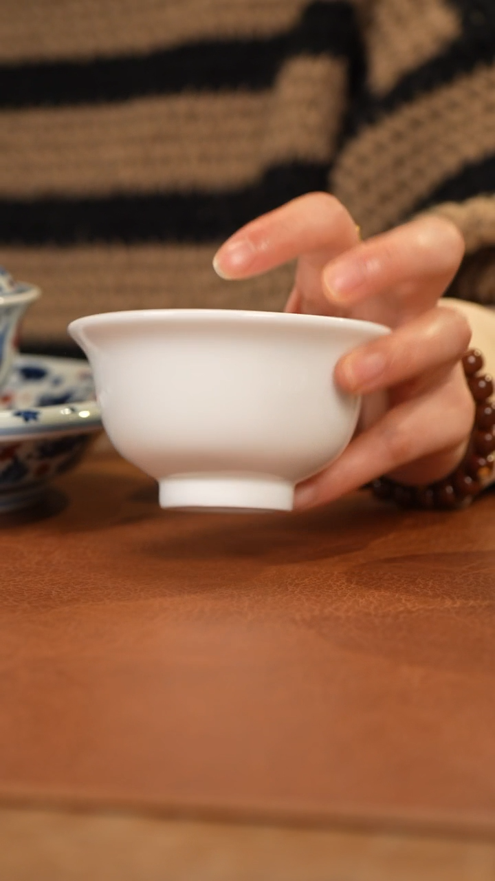【闪购商品】杯景德镇白胎压手杯