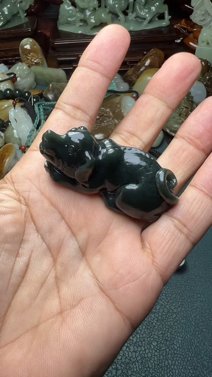 未镶嵌和田玉把件-