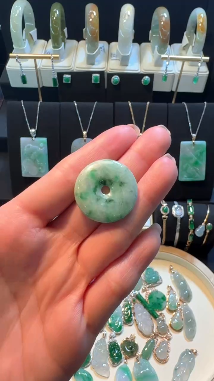 【闪购商品】翡翠挂件未镶嵌平安扣