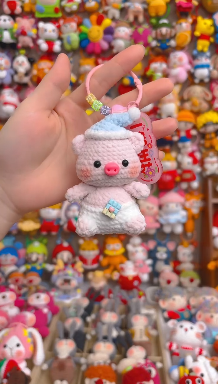 纯手工制作毛线钩织成品晚安小猪