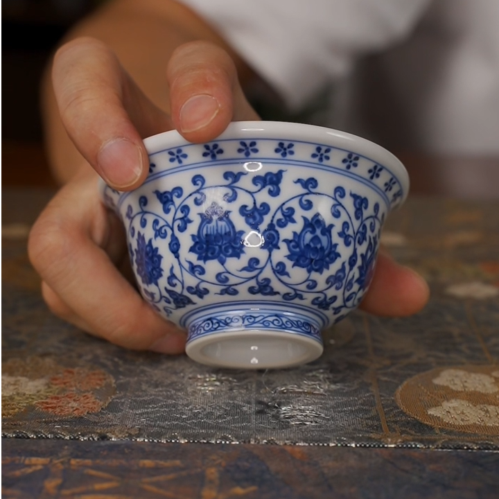 窑茗缠枝莲压手杯花心