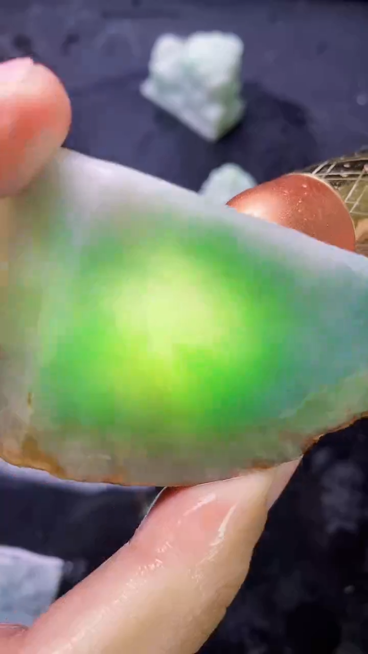 【闪购商品】翡翠挂件未镶嵌182天然A货翡翠