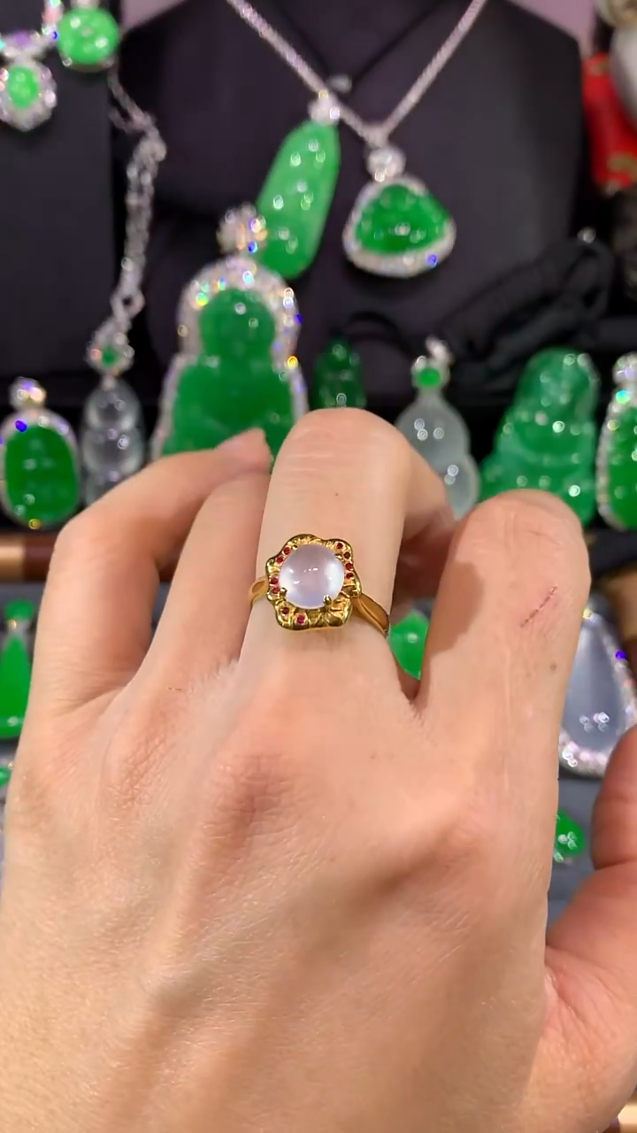 18K金镶嵌戒指翡翠戒指