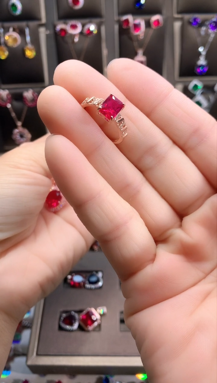 【闪购商品】红宝石戒指银S925镶嵌玫瑰金6.8