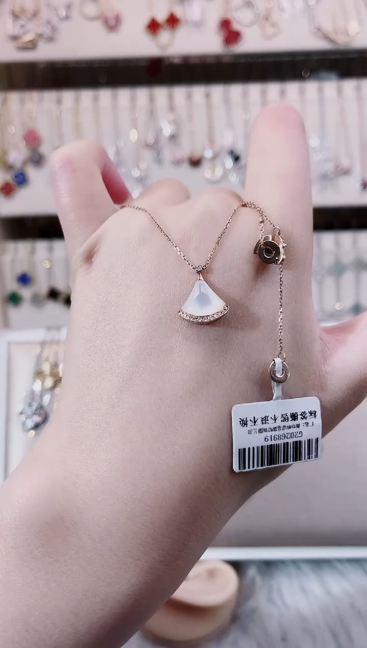 【闪购商品】钻石颈饰18K金镶嵌18K金镶嵌钻石 K玫 