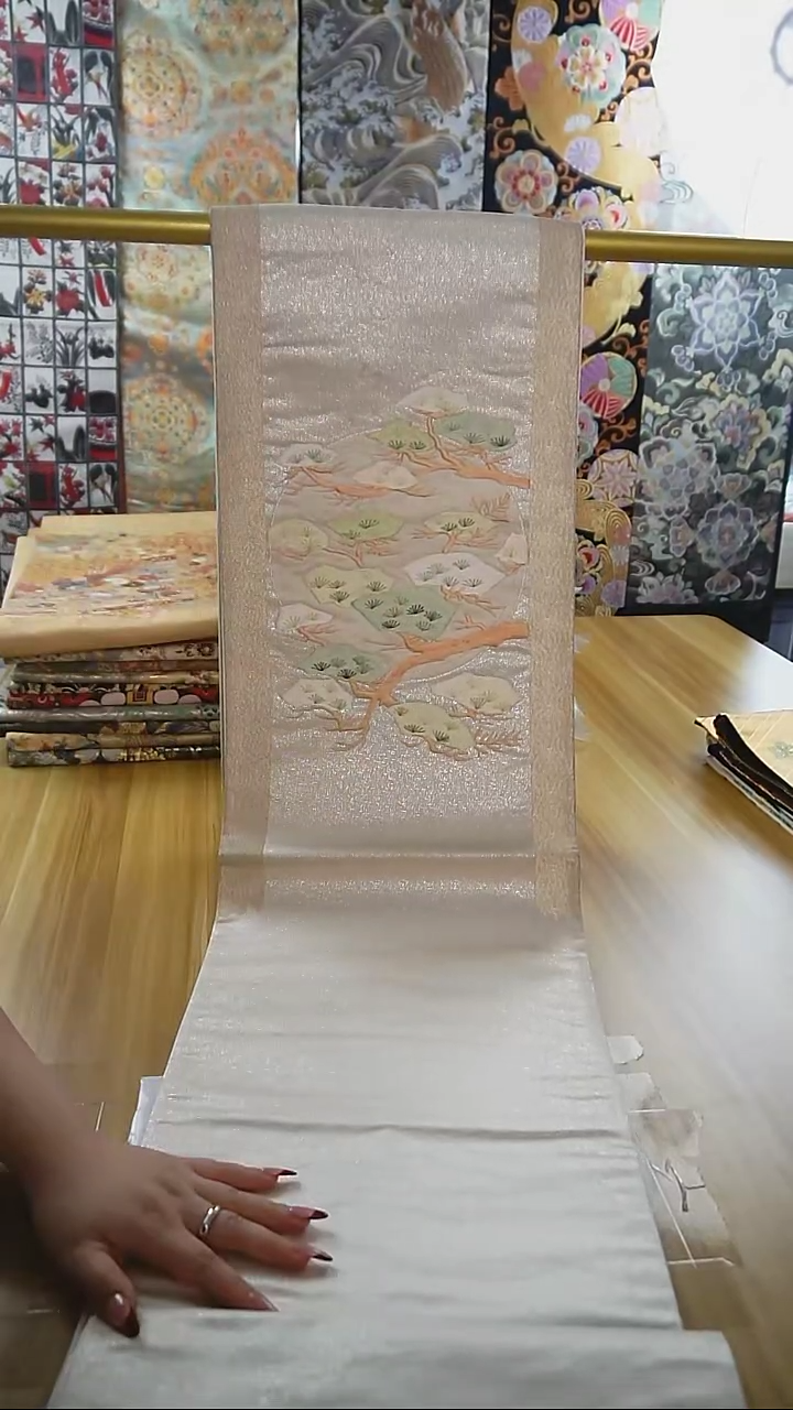 【闪购商品】织绣织锦38两通机绣