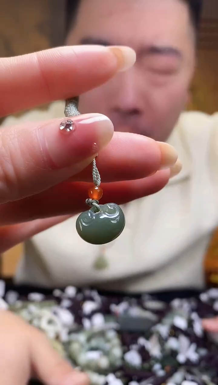 【闪购商品】和田玉颈饰未镶嵌多样性发货，拍一发一