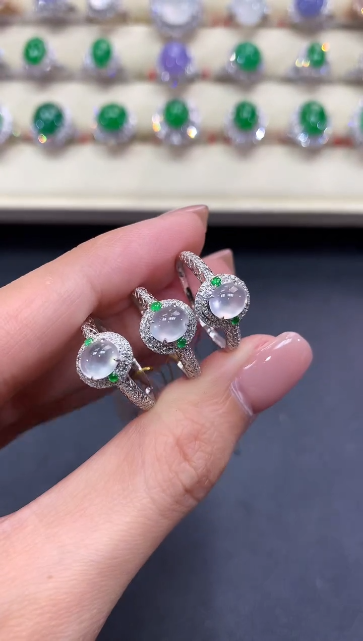 【闪购商品】翡翠戒指18K金镶嵌a12多样性一件发货