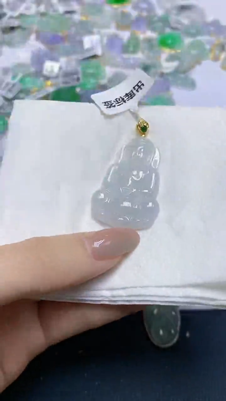 翡翠未镶嵌颈饰天然缅甸A货翡翠