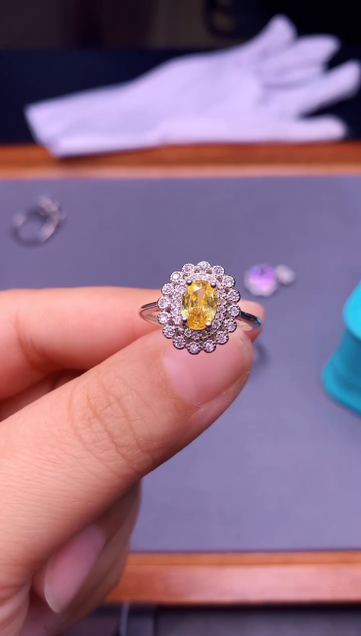 【闪购商品】蓝宝石戒指银S925镶嵌............