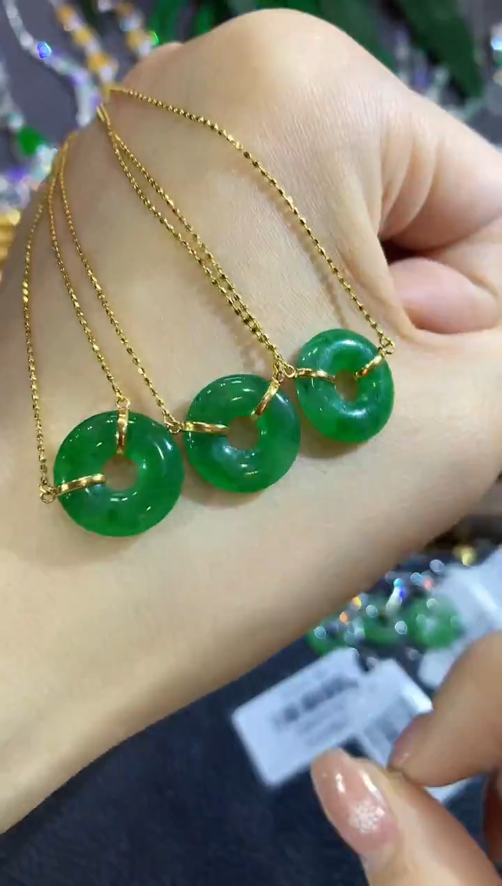 项链18K金镶嵌翡翠A5翡翠多样性发一件