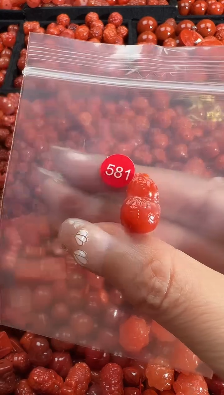 颈饰未镶嵌南红玛瑙1