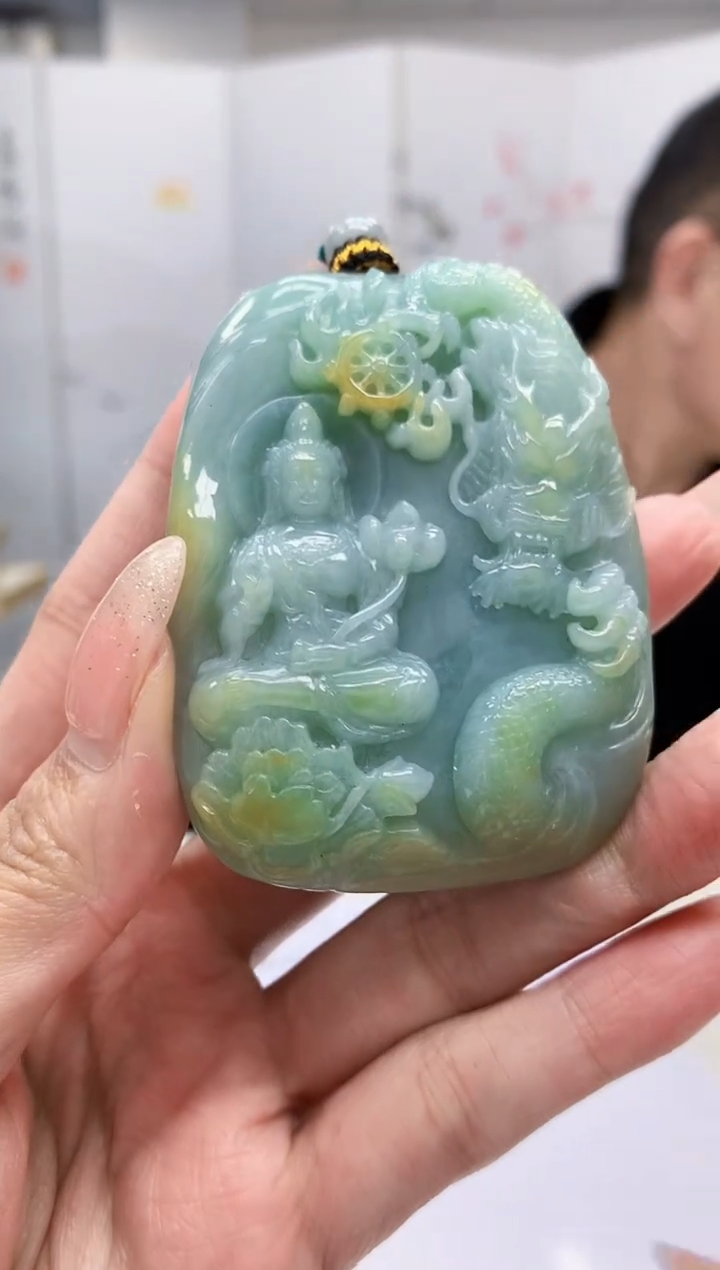 【闪购商品】定制翡翠未镶嵌5152MM-毛货挂件185