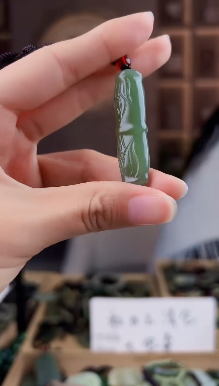 颈饰未镶嵌和田玉拍一发一，多样性发货