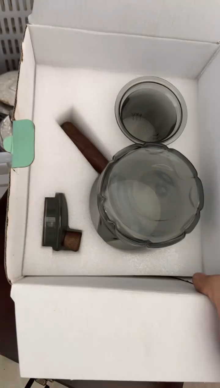 无运费险有瑕疵的摄影的产品有使用过的痕迹有点脏介意勿拍杯