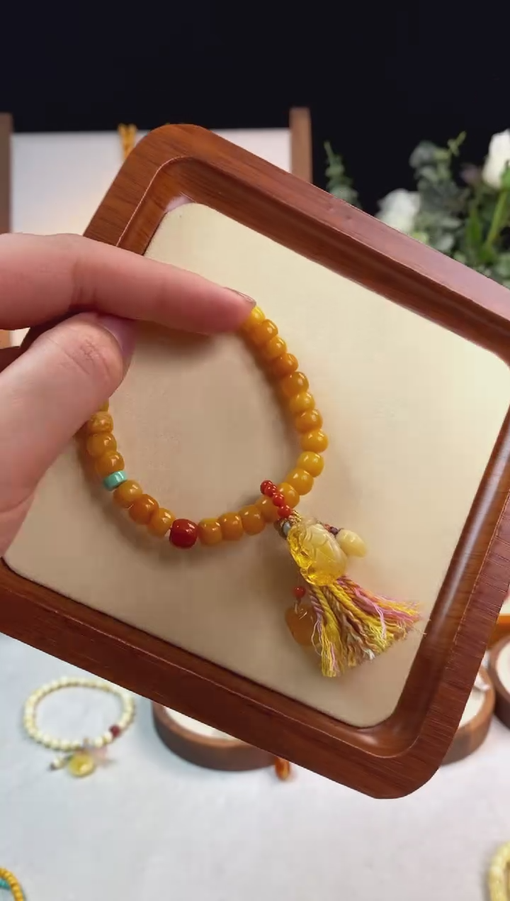 【闪购商品】蜜蜡手链未镶嵌L070D单圈